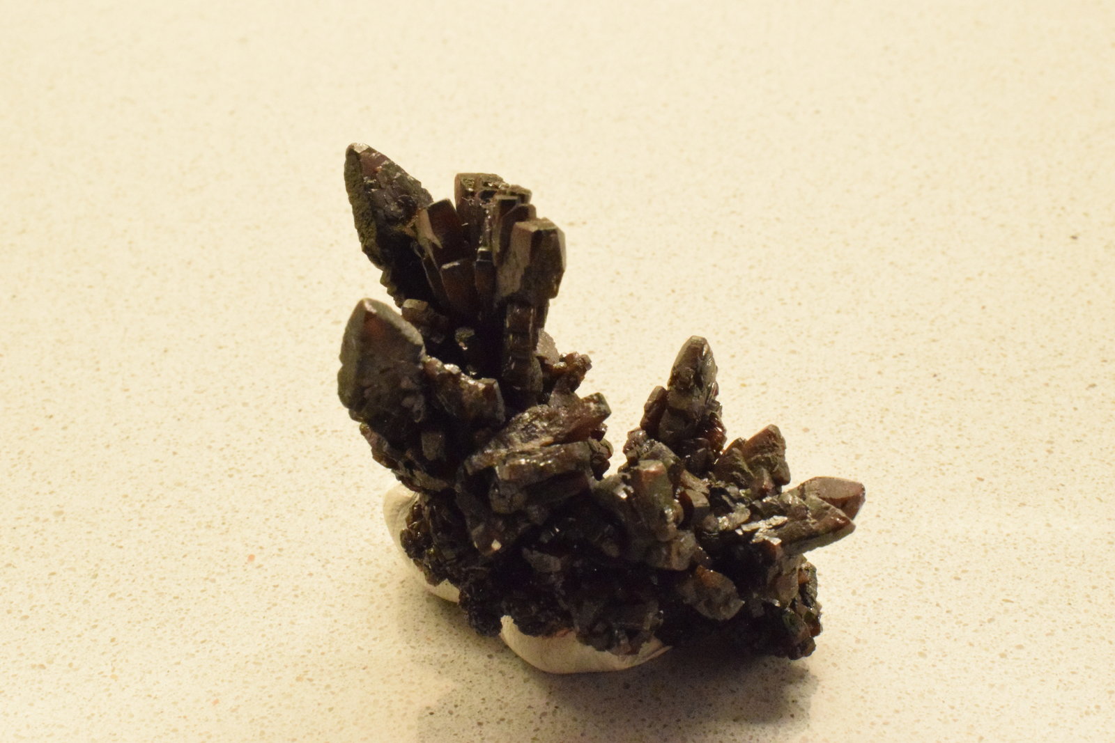 Descloizita
6 x 3,5 x 3 cm
(Autor: Antonio Alcaide)