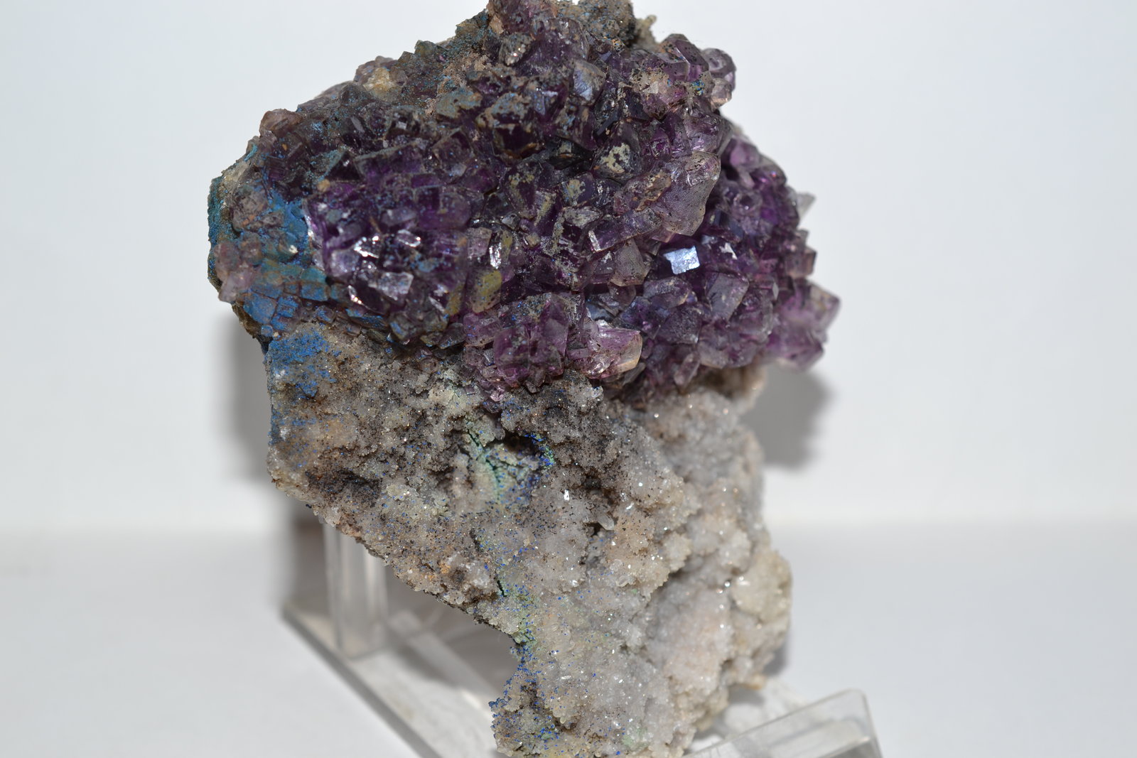 Fluorita, cuarzo, azurita, malaquita
8x7x4 cm
(Autor: Raúl S. Llorente)