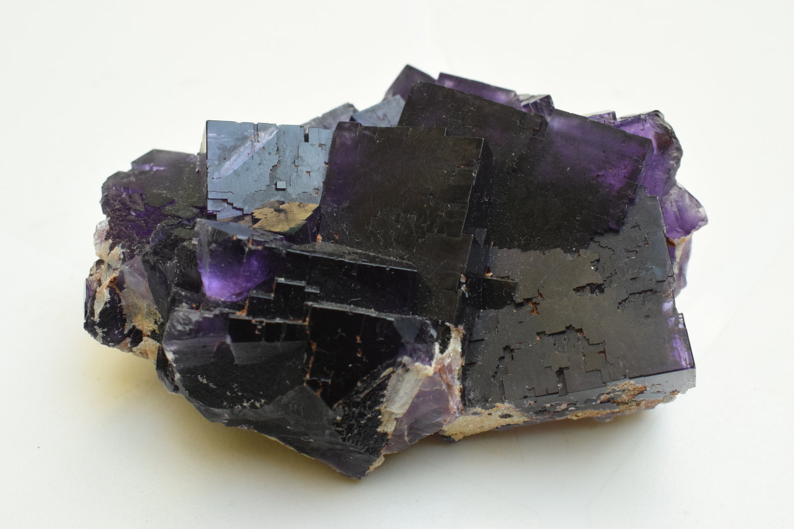 Fluorita
8 x 6 x 3 cm
(Autor: Antonio Alcaide)