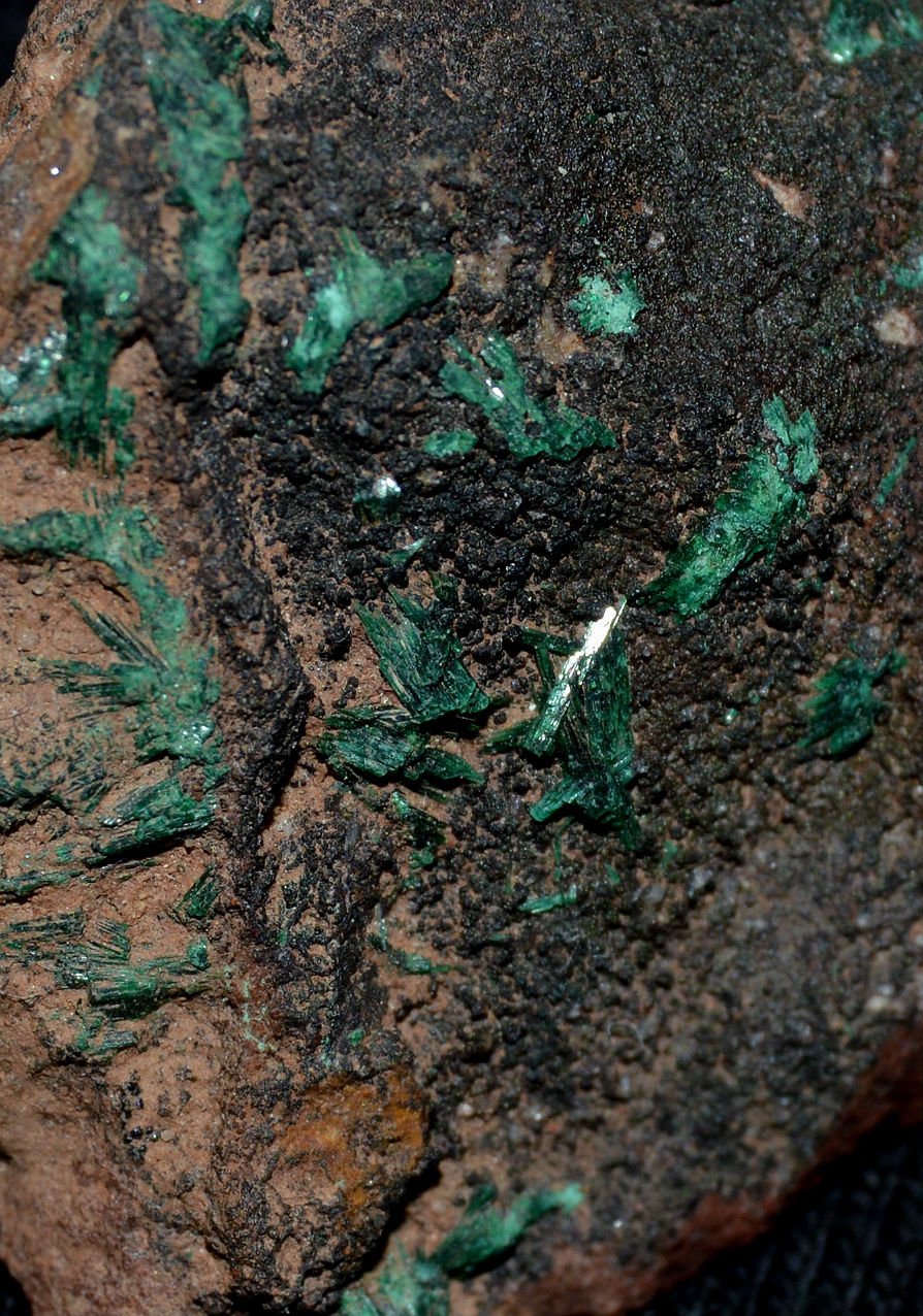 Malaquita
2,5 cm x 2 cm
(Autor: DPC)