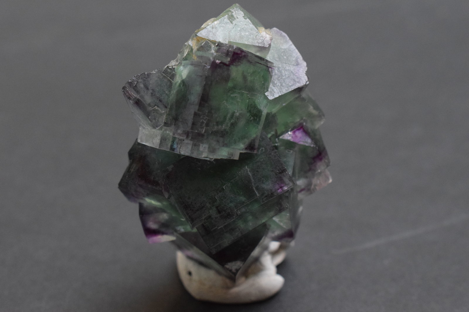 Fluorita
6 x 4 x 3 cm
(Autor: Antonio Alcaide)