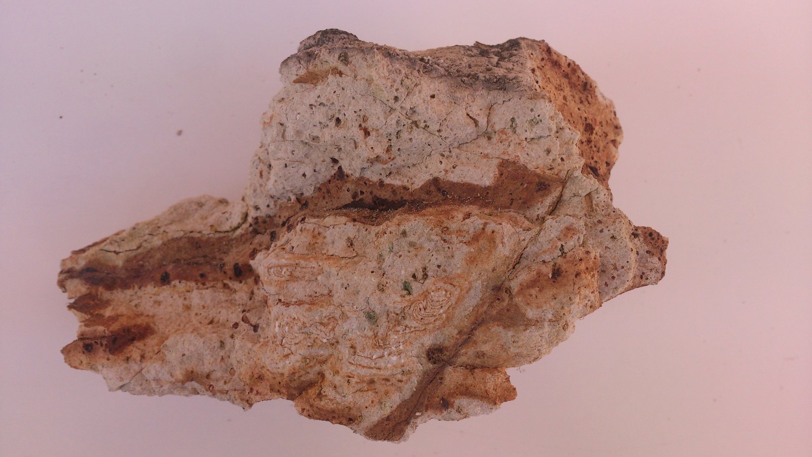 Traquita
14 x 12 x 6 cm
(Autor: MSegador)