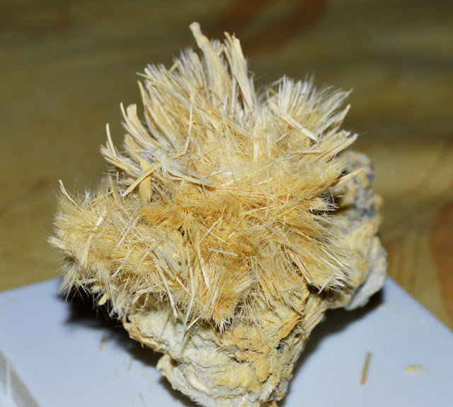 Halotriquita
6 x 6 cm.
(Autor: DPC)