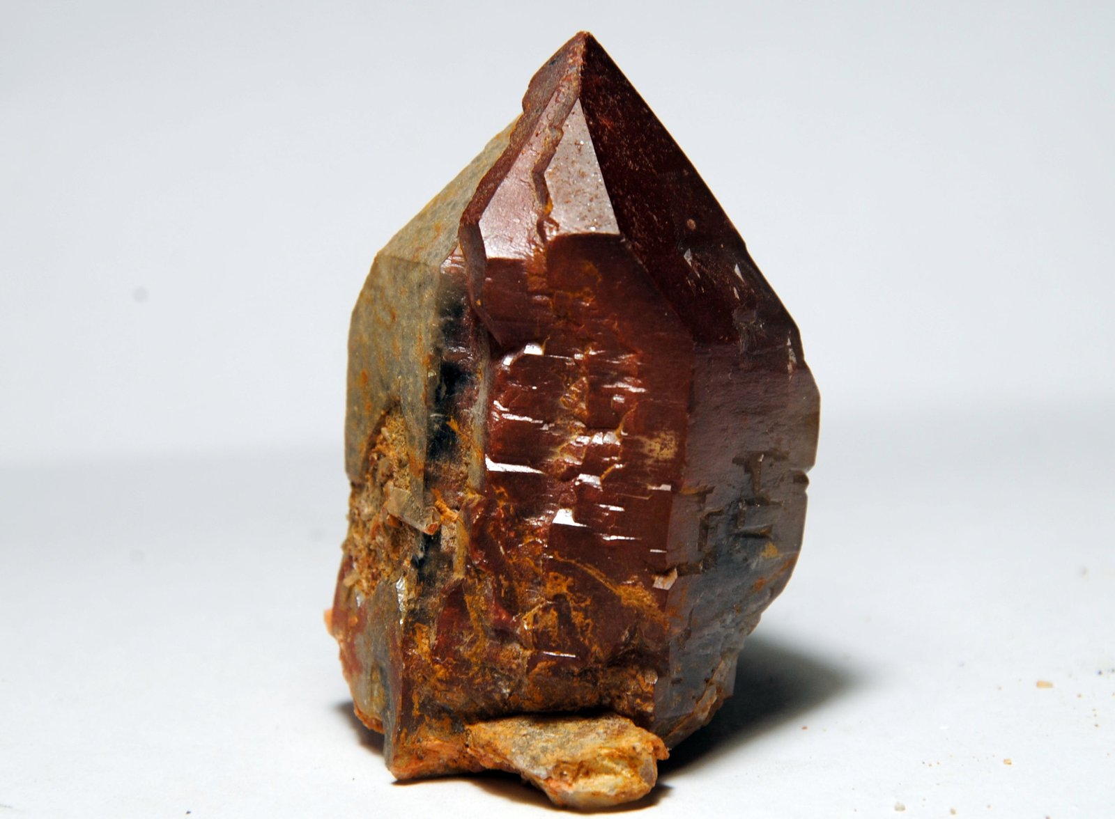 Cuarzo (variedad ahumado)
Medida: 6 x 4 x 3,5 cm
(Autor: Sergio Pequeño)