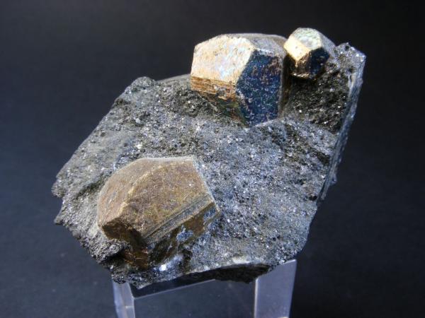 Pirita
Pieza: 4 x 4 cm. Cristal mayor: 12 mm.
(Autor: Juan Cabezas)