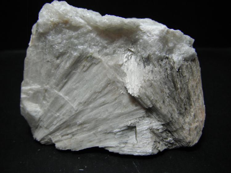 Wollastonita.
6 x 5 x 5 cm.
(Autor: Carles Rubio)