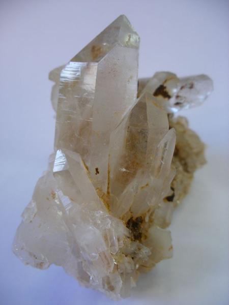 Cuarzo
7 x 6 cm. Cristal mayor: 5 cm.
(Autor: Juan Cabezas)