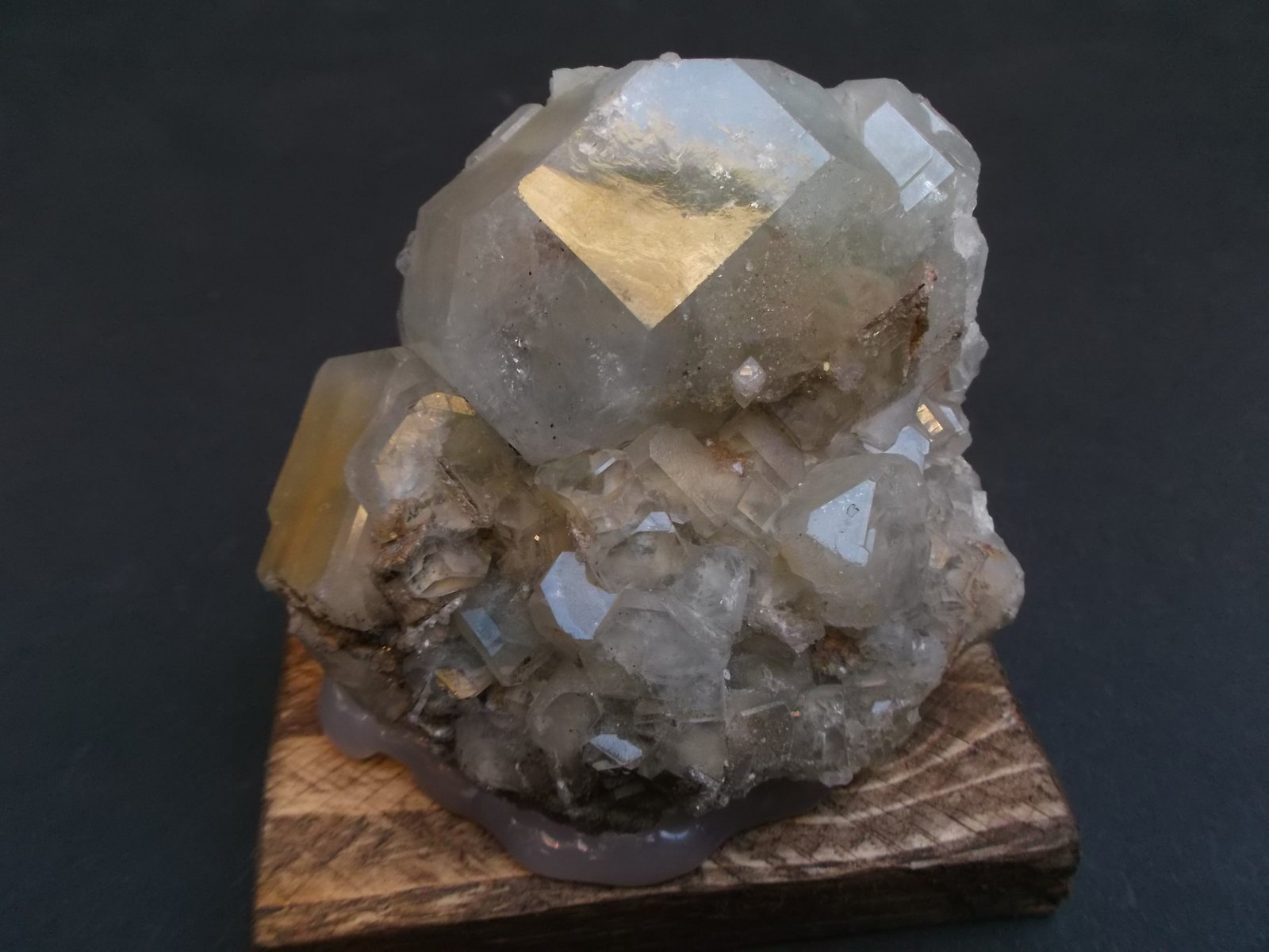 Datolita
7 x 6,5 x 2 cm
(Autor: Antonio Alcaide)