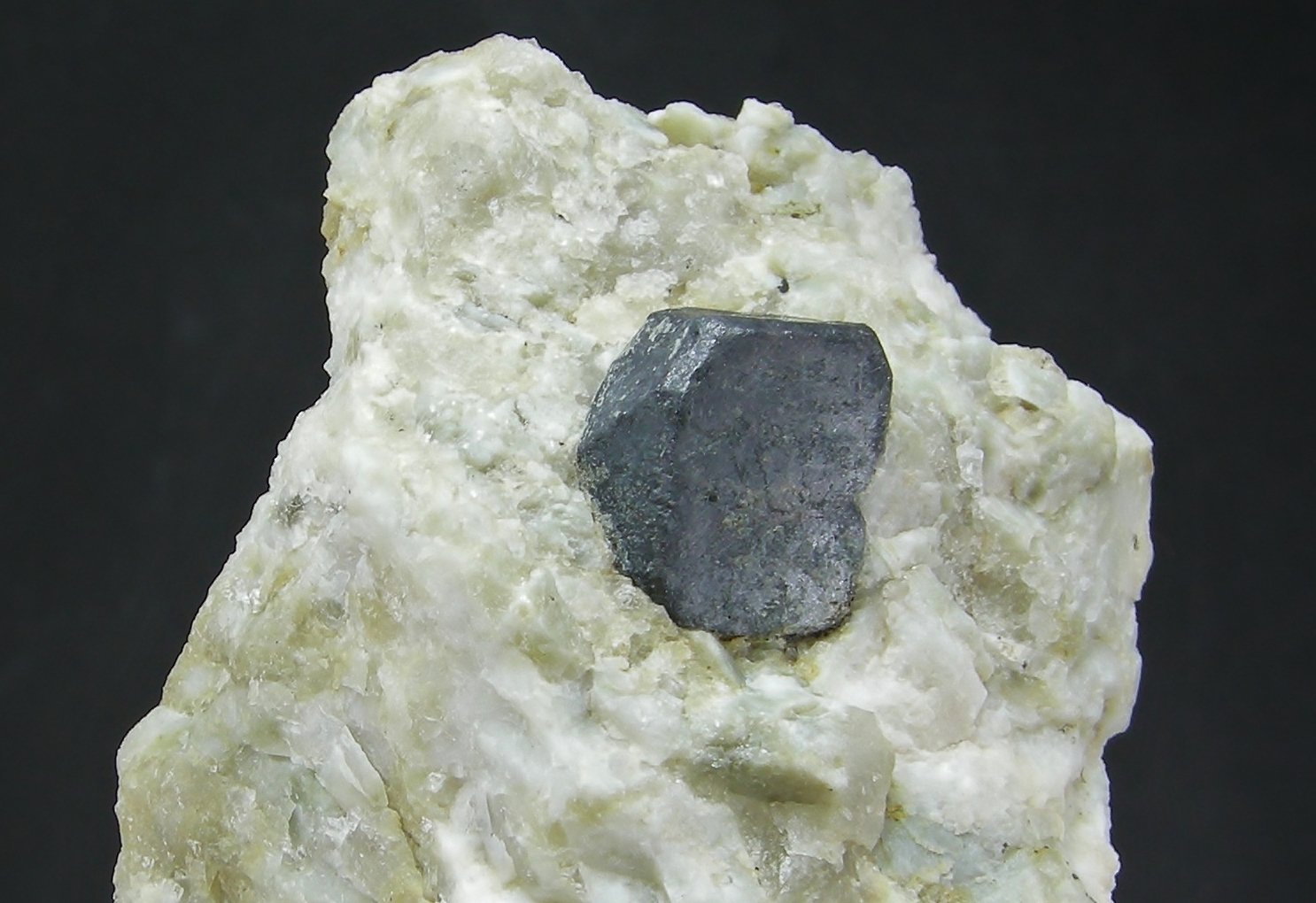 Rutilo
Cristal de 1.2 cm
(Autor: Diego Navarro)