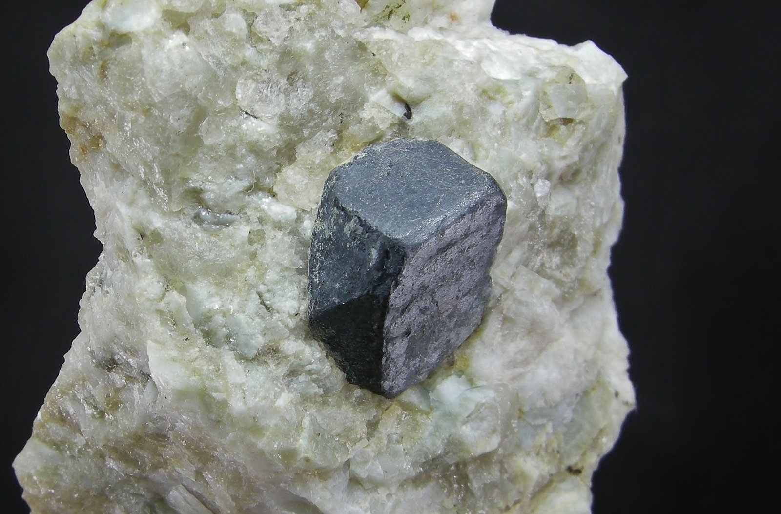 Rutilo
Cristal de 1.2 cm
(Autor: Diego Navarro)