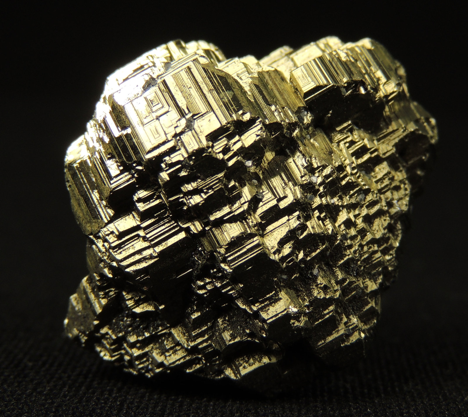 Pirita
5 x 4 x 4 cm
(Autor: Ricardo Melendez)