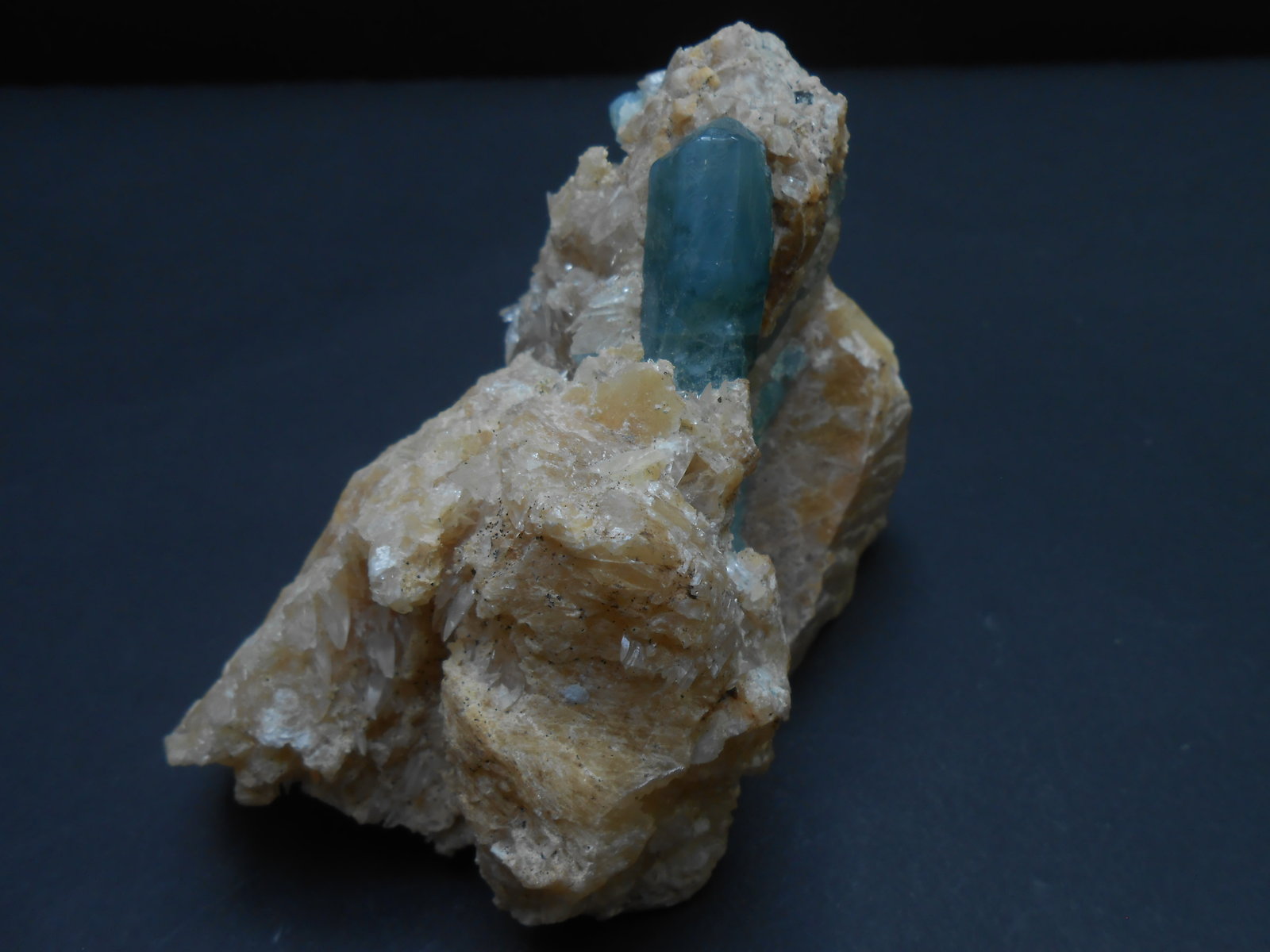 Fluorapatito
10 x 8 x 6 cm
(Autor: Antonio Alcaide)