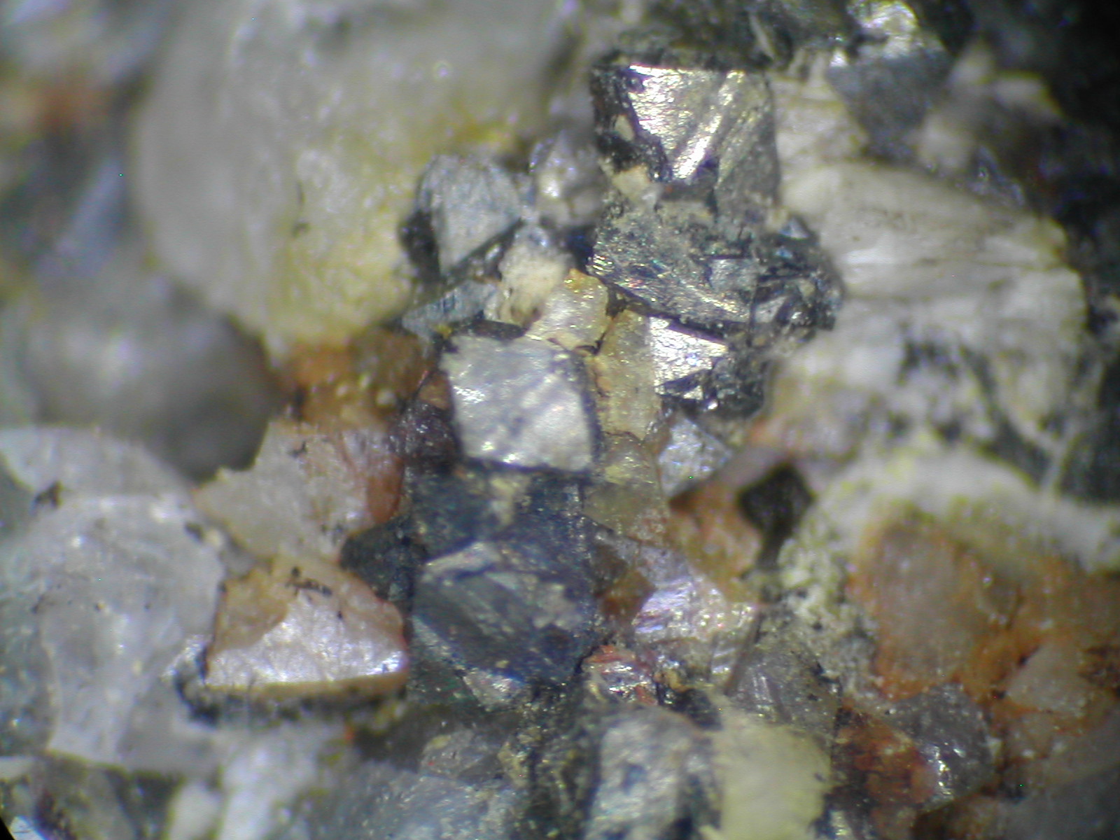Arsenopirita
2 mm. el agregado de cristales
(Autor: Adolf Cortel)