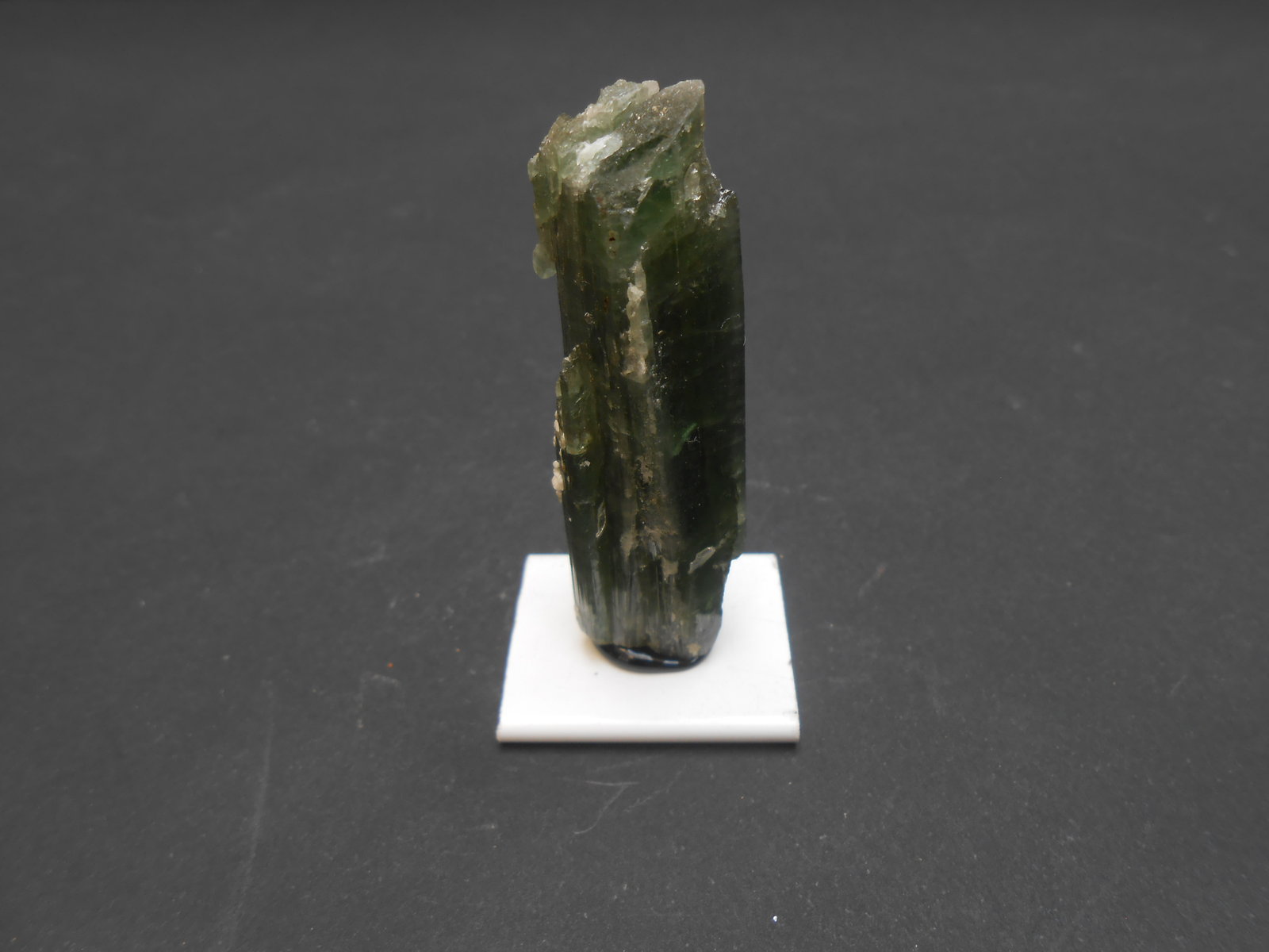 Zoisita
5 x 2 x 1,5 cm
(Autor: Antonio Alcaide)