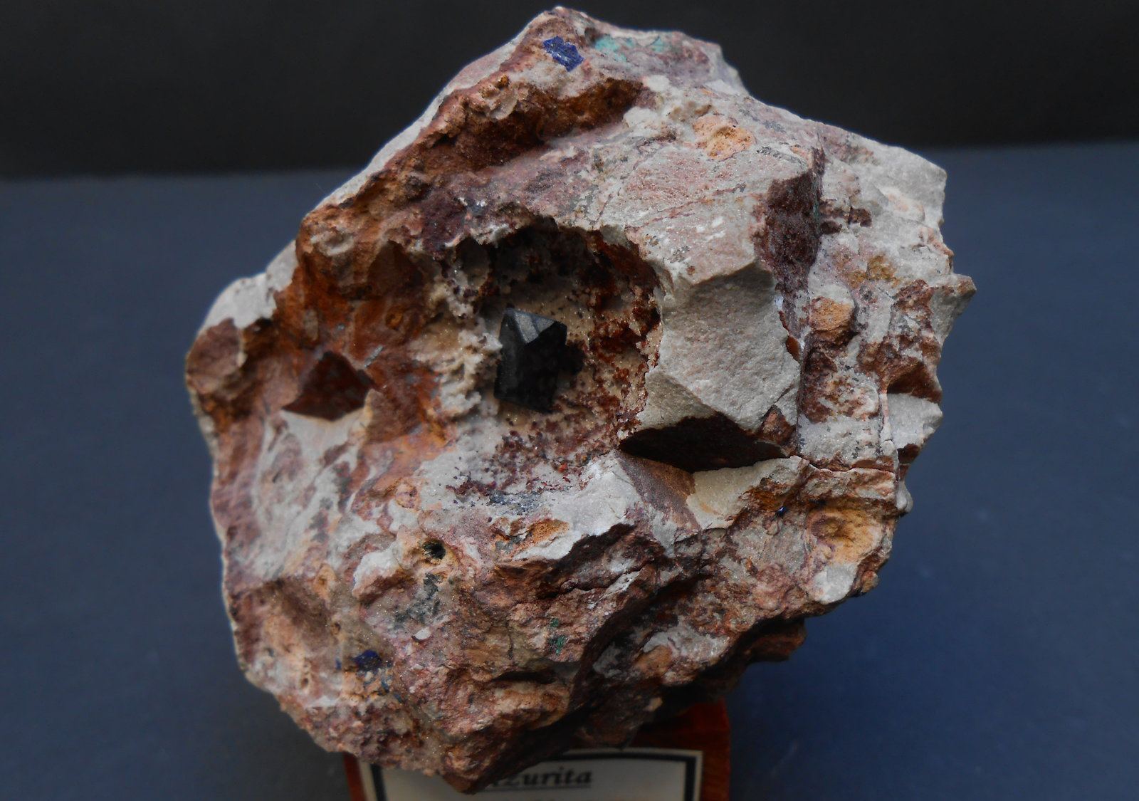 Azurita
8 x 6,5 x 6 cm
(Autor: Antonio Alcaide)
