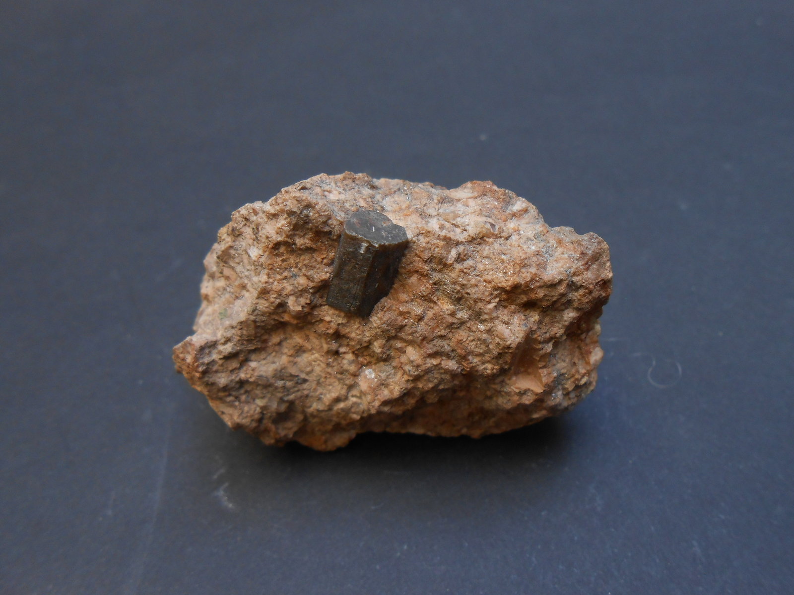 Cordierita
5,5 x 4 x 3,5 cm
(Autor: Antonio Alcaide)