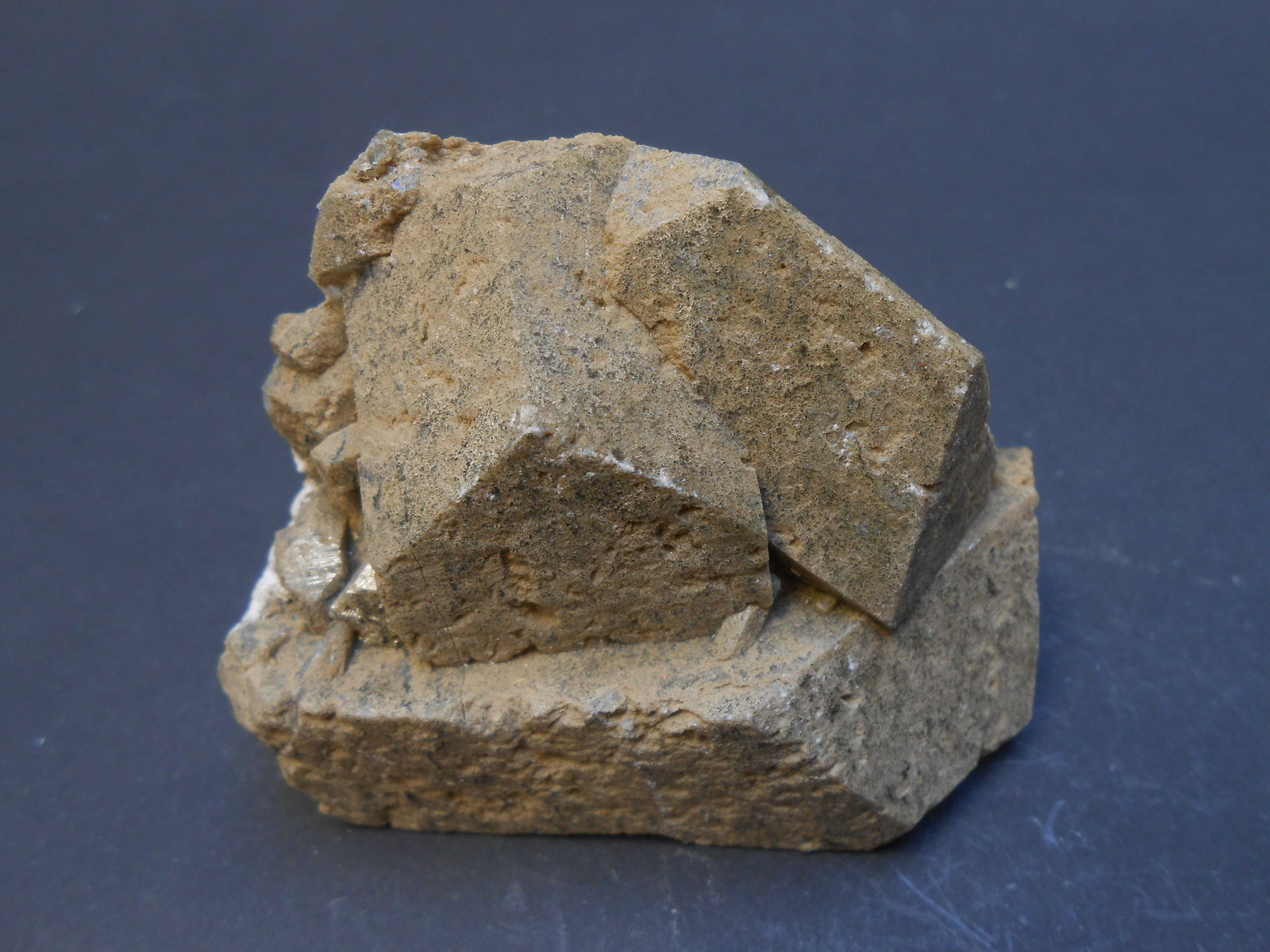 Fluorapofilita-(K) y Clorita (Grupo)
7 x 5 x 3,5 cm
(Autor: Antonio Alcaide)