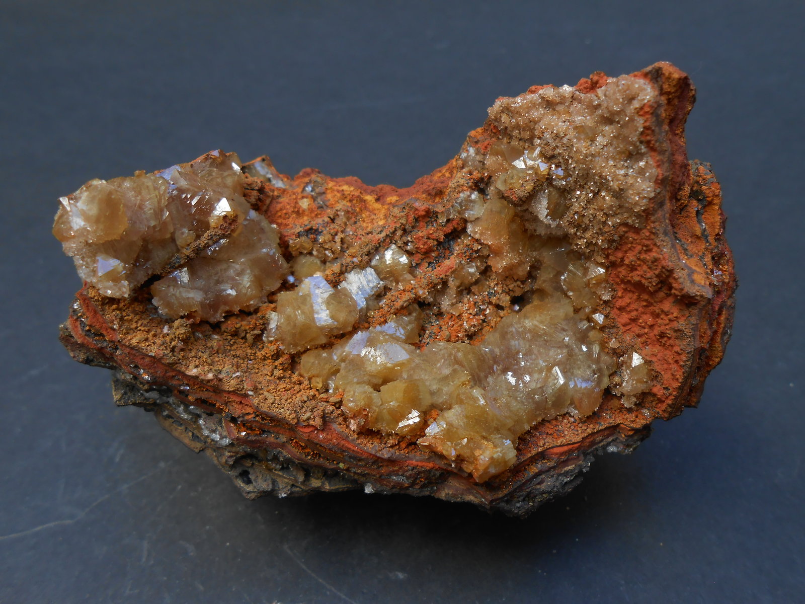 Adamita
8,5 x 5 x 5 cm
(Autor: Antonio Alcaide)
