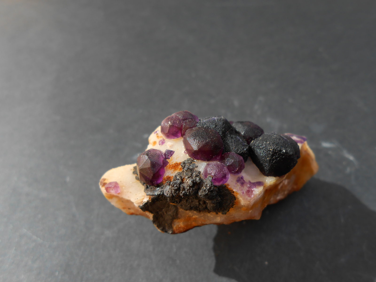 Fluorita
5 x 3 x 2 cm
(Autor: Antonio Alcaide)