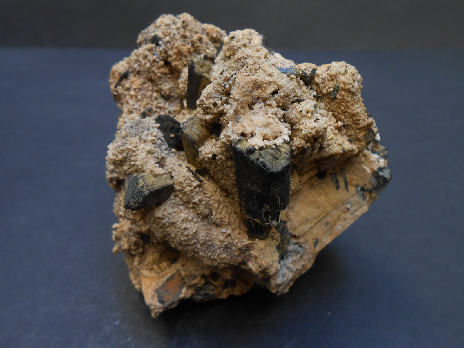Arfvedsonita
8,5 x 7 x 7 cm
(Autor: Antonio Alcaide)