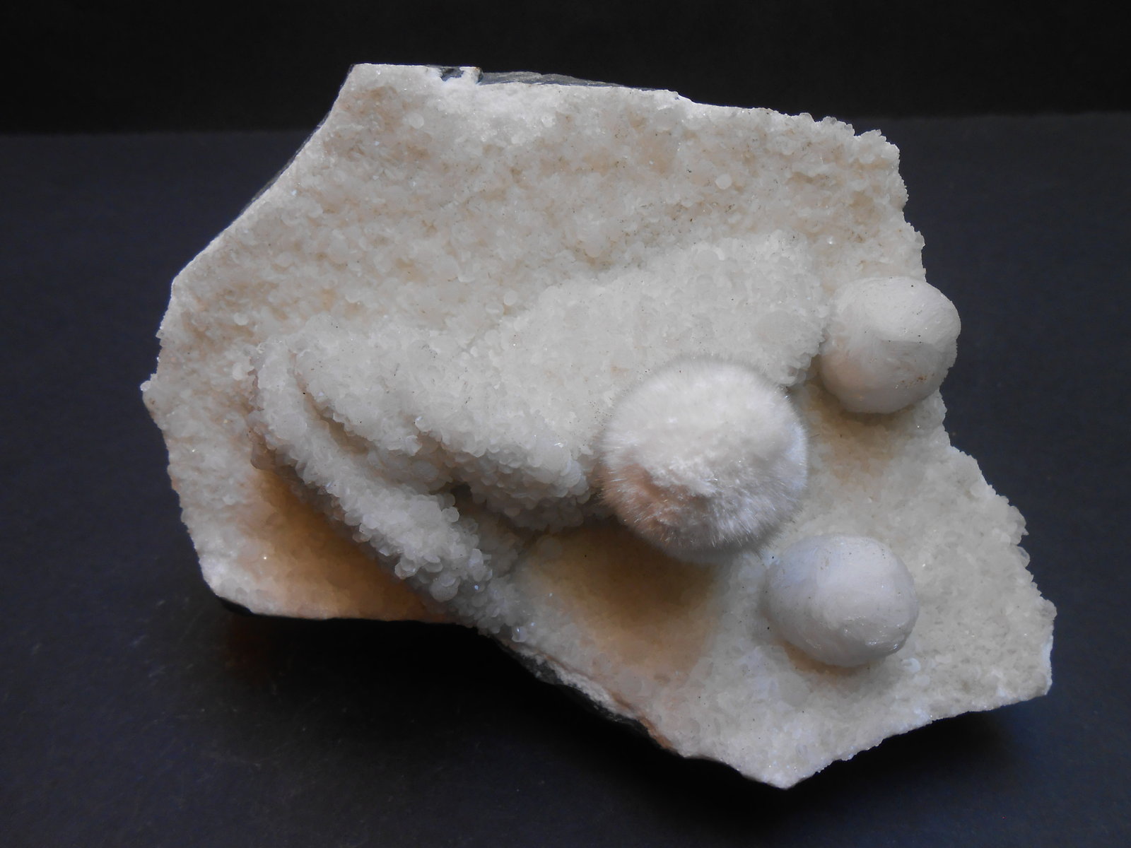 Okenita y Girolita
14,5 x 9 x 7 cm
(Autor: Antonio Alcaide)
