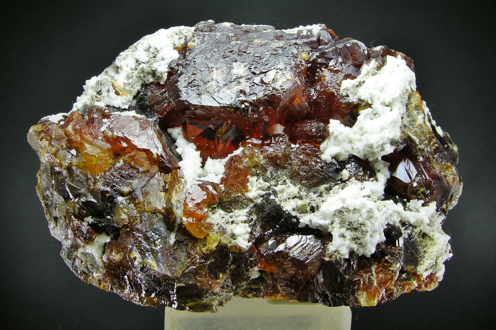 Esfalerita (blenda acaramelada)
18.5 x 13 cm
(Autor: Diego Navarro)