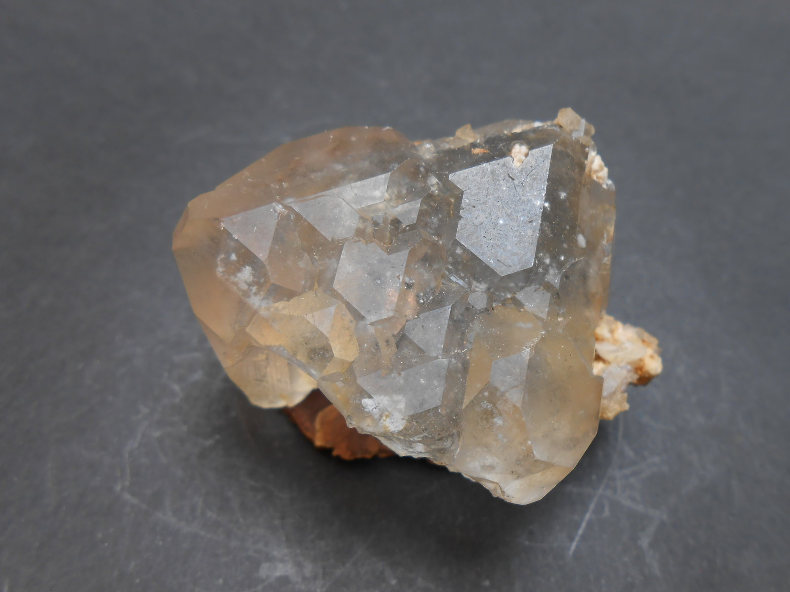 Fluorita
5 x 4 x 3,5 cm
(Autor: Antonio Alcaide)