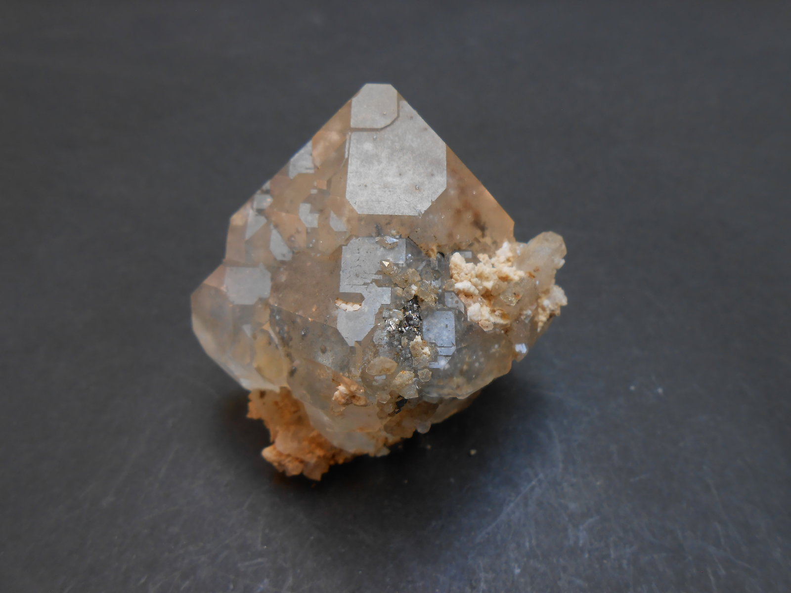 Fluorita
5 x 3,5 x 4 cm
(Autor: Antonio Alcaide)