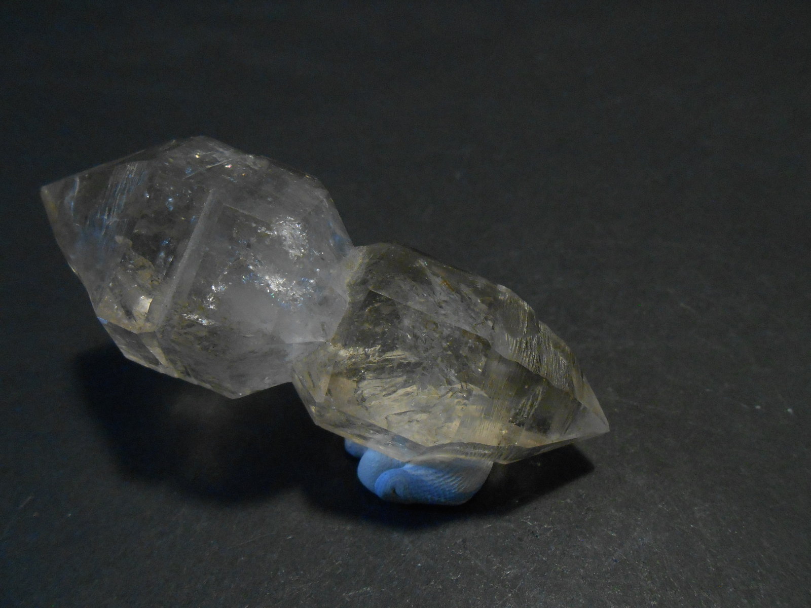 Cuarzo
7,5 x 3 x 2,5 cm
(Autor: Antonio Alcaide)