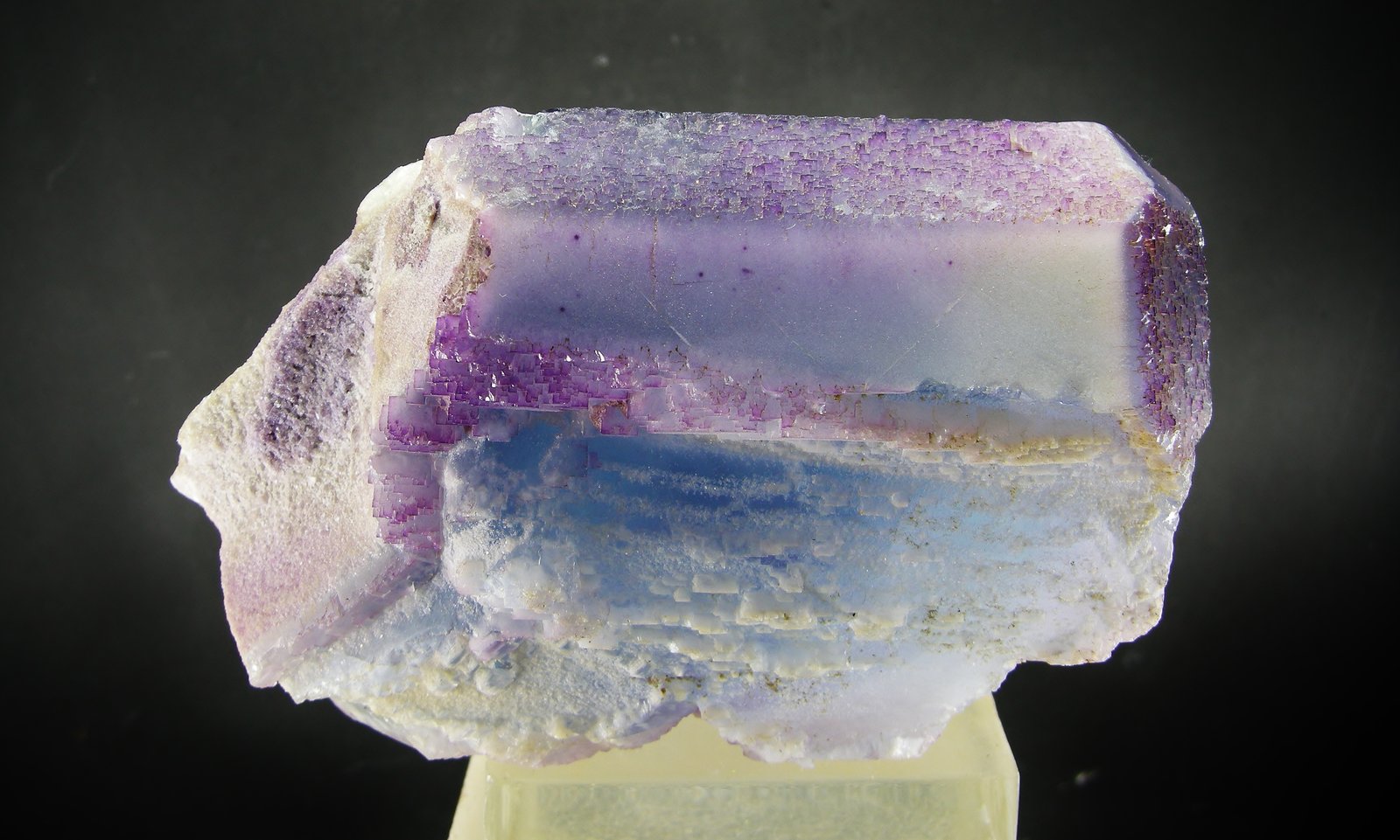 Fluorita
13 x 11 cm
(Autor: Diego Navarro)