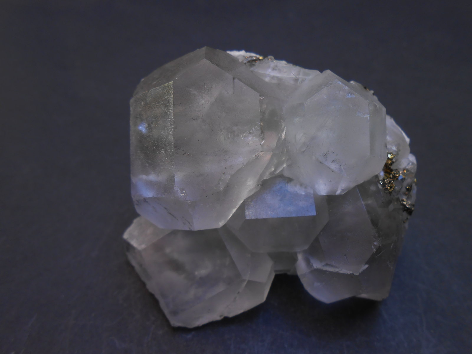 Fluorita y Pirita
6,5 x 5,5 x 4,5 cm
(Autor: Antonio Alcaide)