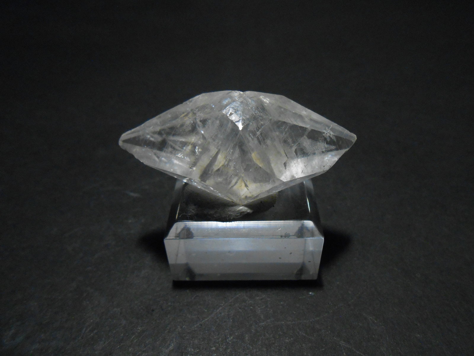 Calcita
5 x 2,5 x 2 cm
(Autor: Antonio Alcaide)