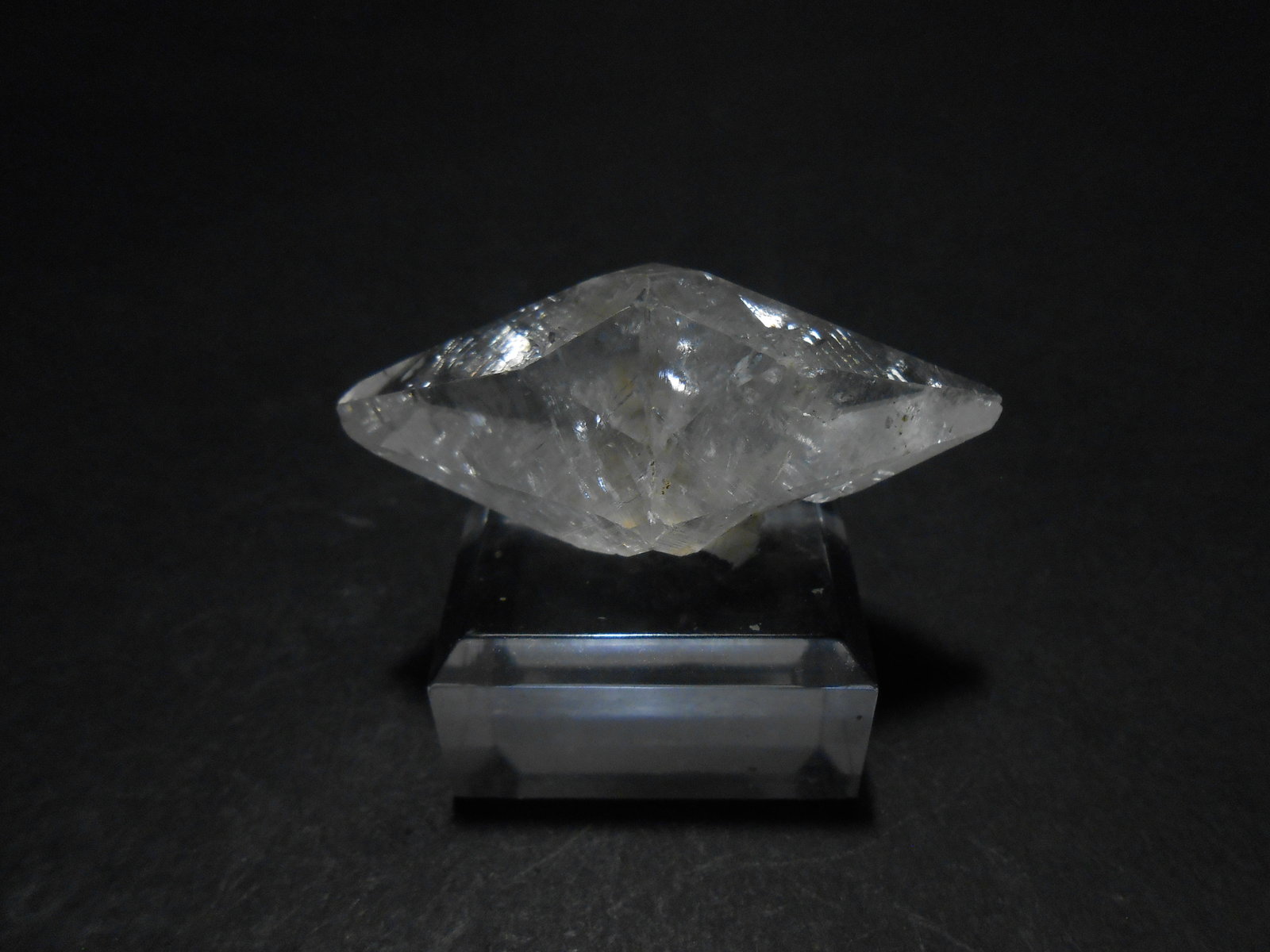 Calcita
5 x 2,5 x 2 cm
(Autor: Antonio Alcaide)