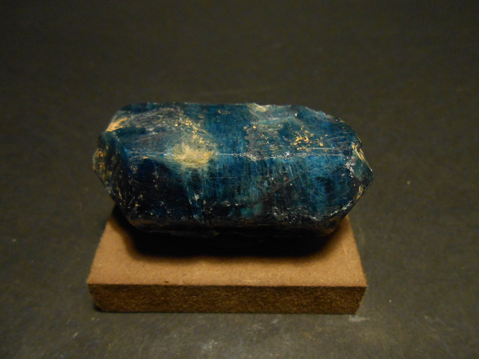 Fluorapatito
5,5 x 2,5 x 2,5 cm
(Autor: Antonio Alcaide)
