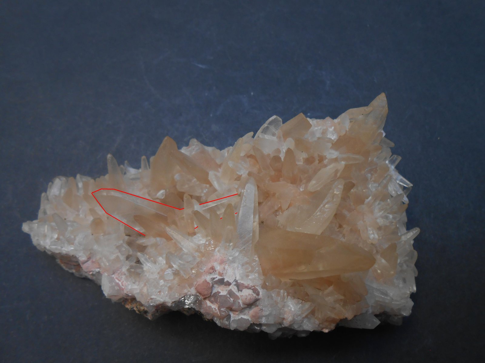 Calcita
9 x 4,5 x 3,5 cm
(Autor: Antonio Alcaide)