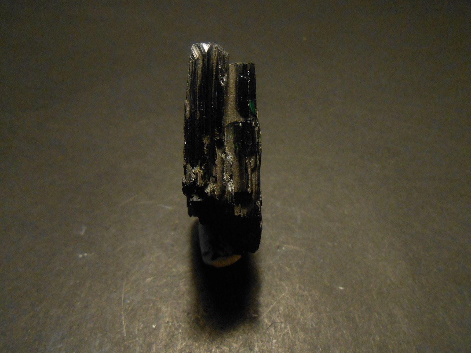 Vivianita
5 x 2,5 x 1,5 cm
(Autor: Antonio Alcaide)