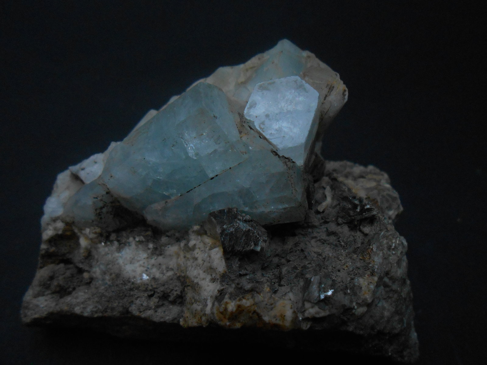Berilo (variedad aguamarina)
8,5 x 7 x 5 cm
(Autor: Antonio Alcaide)