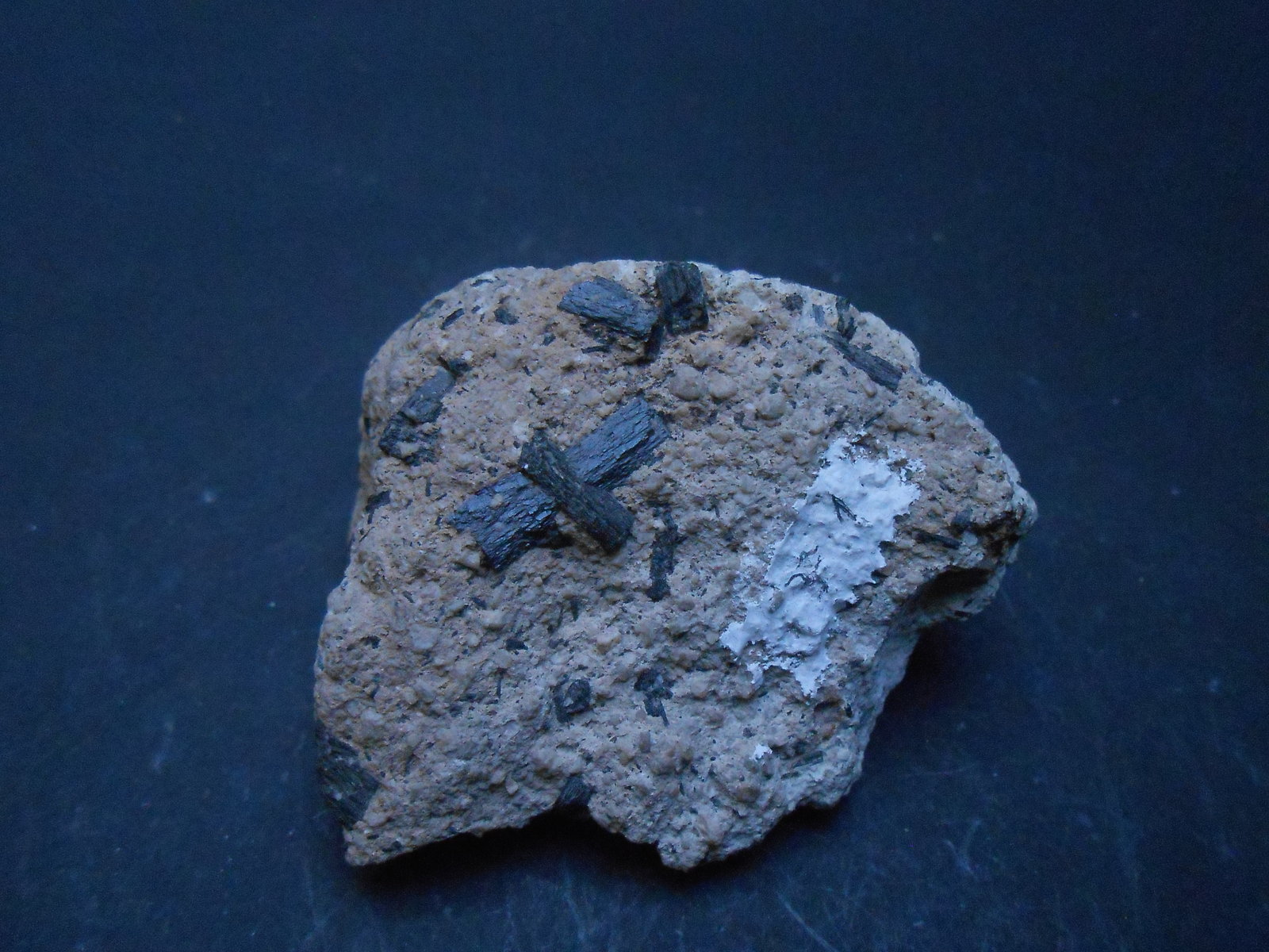 Ferro-hornblenda
6 x 5 x 3 cm
(Autor: Antonio Alcaide)