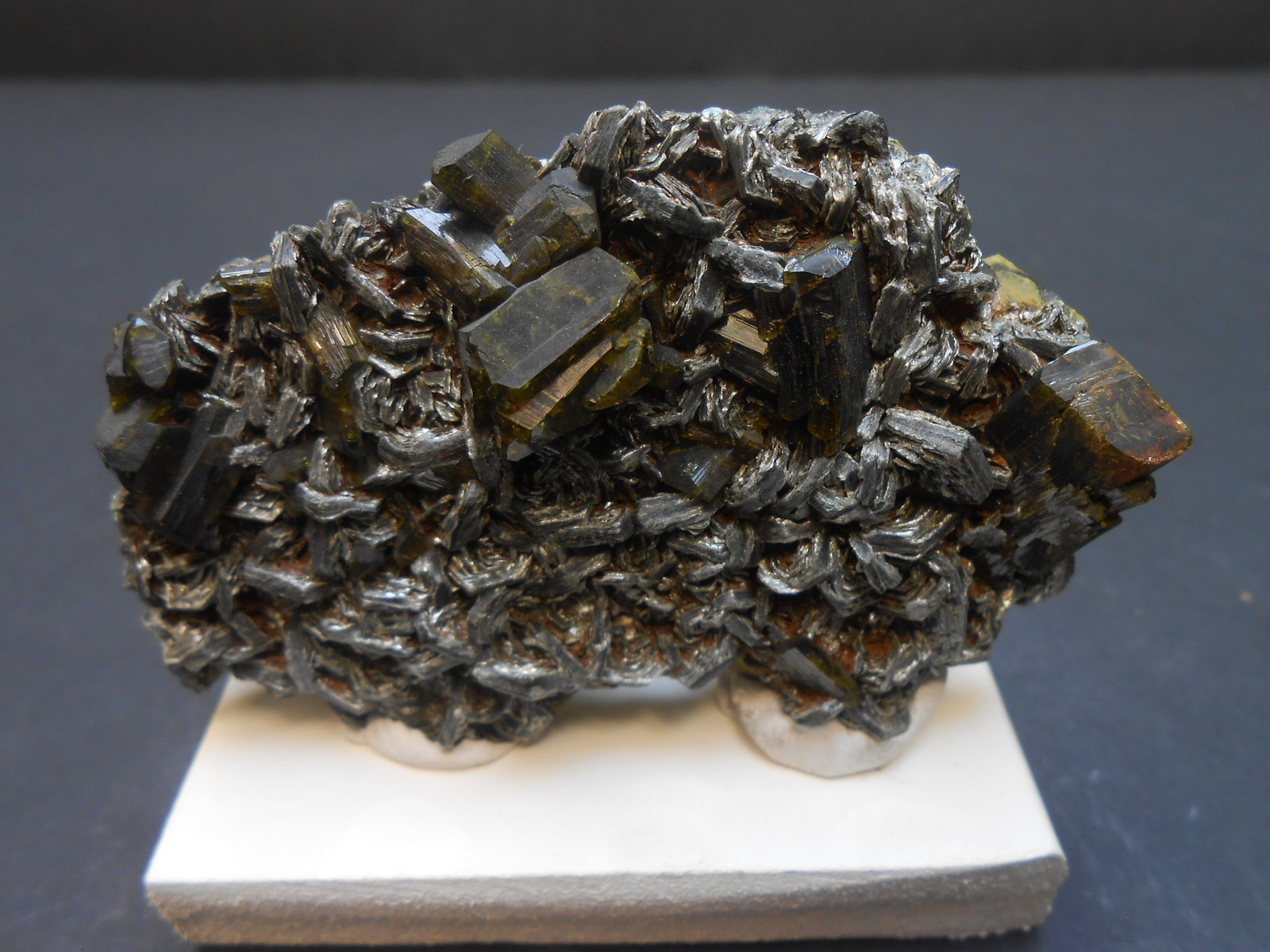 Epidota y Clinocloro
8 x 5 x 2,5 cm
(Autor: Antonio Alcaide)