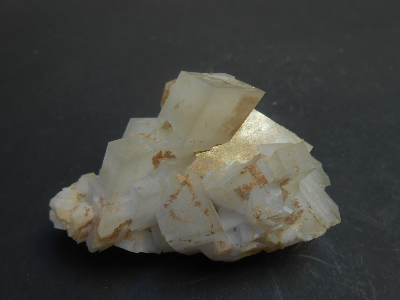 Dolomita
6,5 x 3,5 x 3 cm
(Autor: Antonio Alcaide)