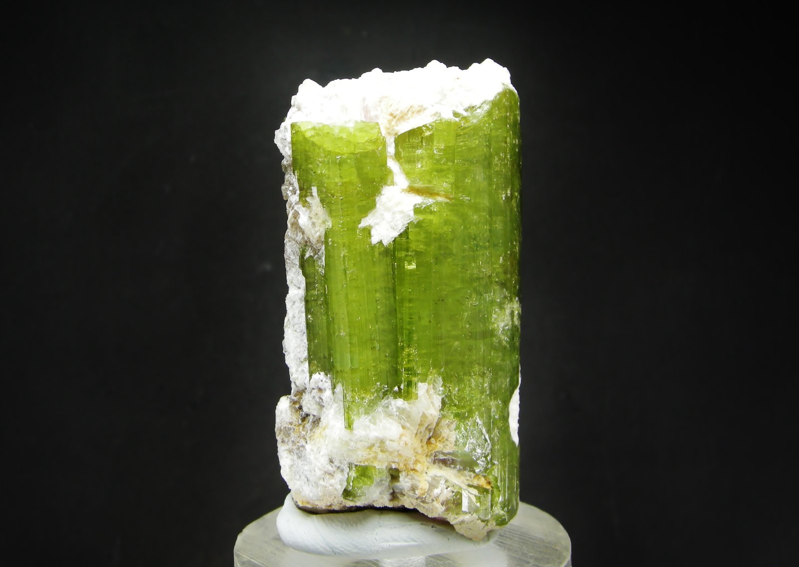 Elbaita (variedad verdelita)
6.5 x 3.3 cm
(Autor: Diego Navarro)