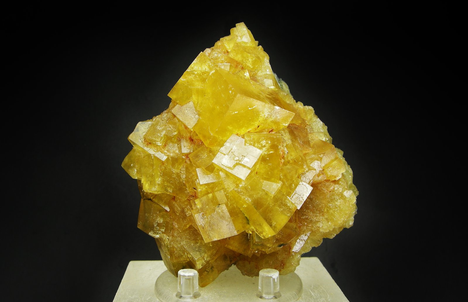 Fluorita
9 x 7. 5 cm
(Autor: Diego Navarro)