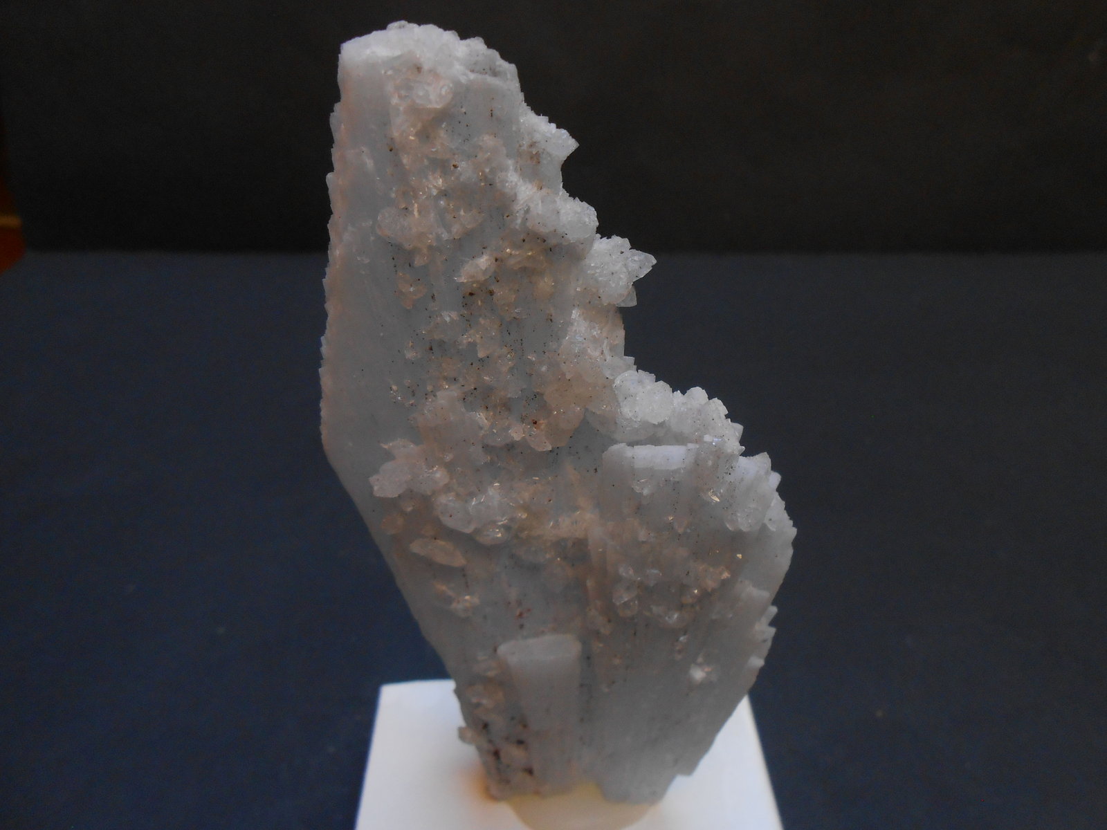 Anhidrita y Calcita
12 x 5 x 3 cm
(Autor: Antonio Alcaide)