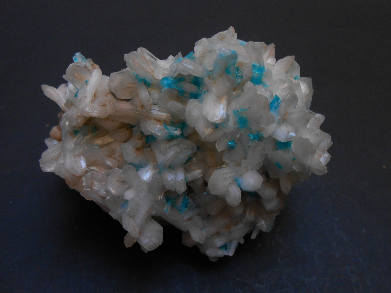 Cavansita y Estilbita-Ca
9 x 6 x 5,5 cm
(Autor: Antonio Alcaide)