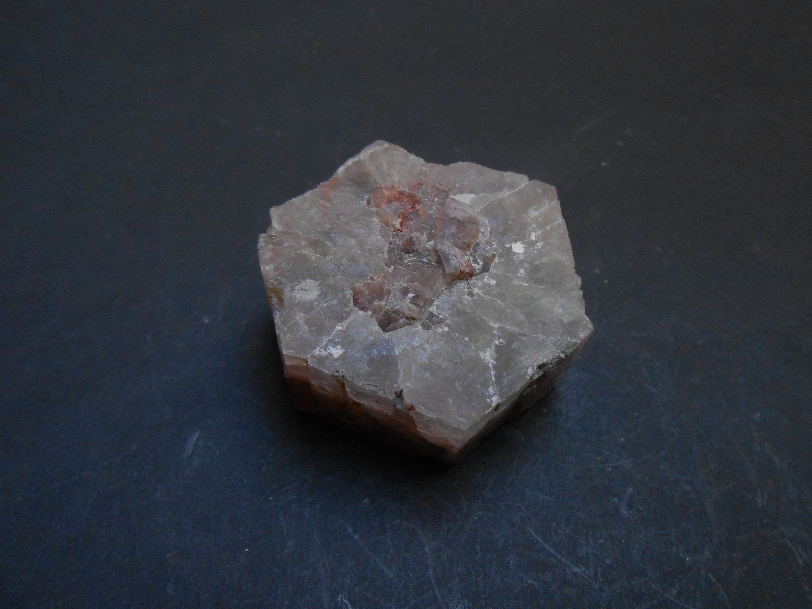 Aragonito
4,5 x 4 x 2 cm
(Autor: Antonio Alcaide)