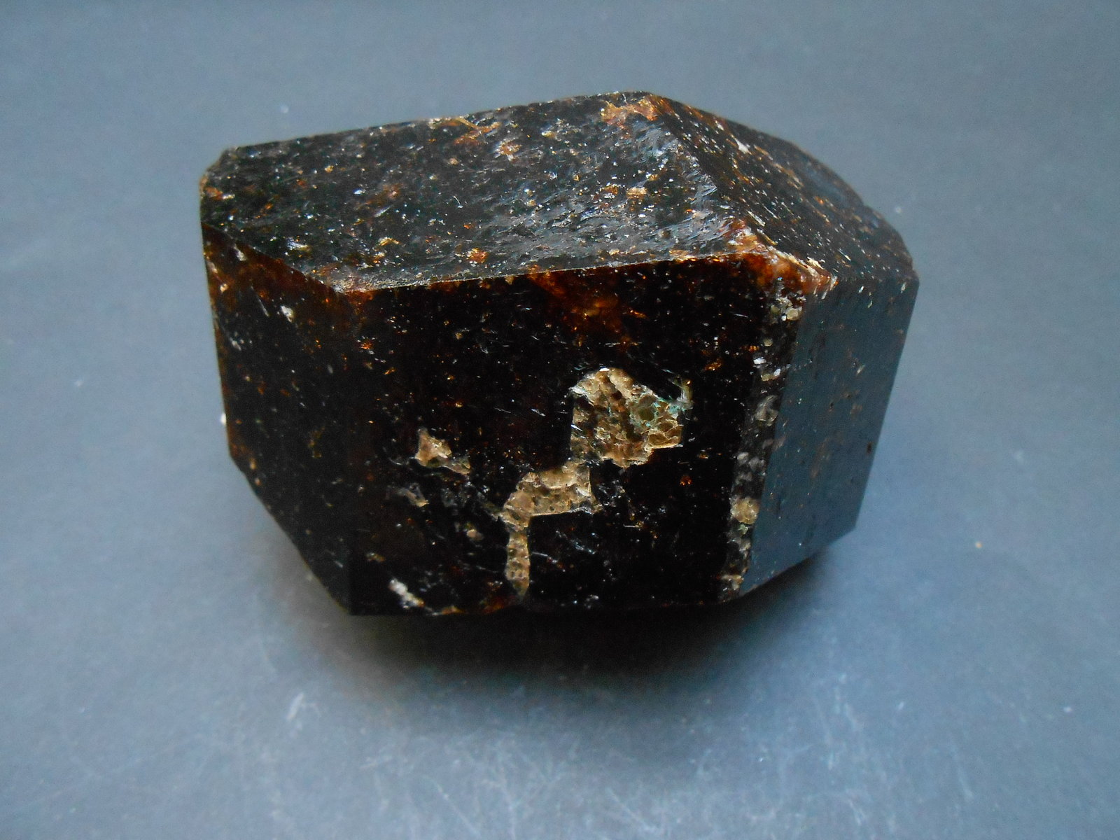 Dravita
10 x 7 x 7 cm
(Autor: Antonio Alcaide)
