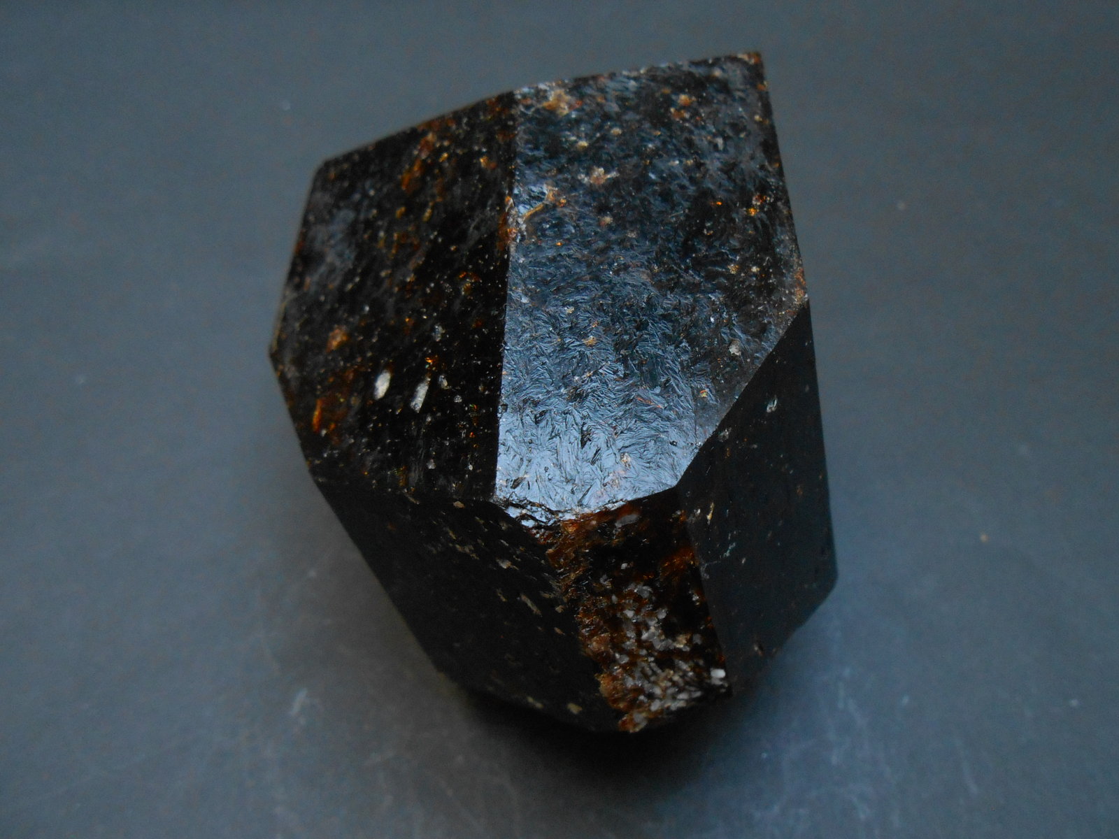 Dravita
10 x 7 x 7 cm
(Autor: Antonio Alcaide)