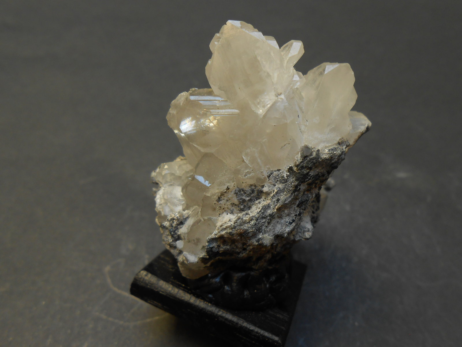 Cerusita
5 x 3,5 x 3 cm
(Autor: Antonio Alcaide)
