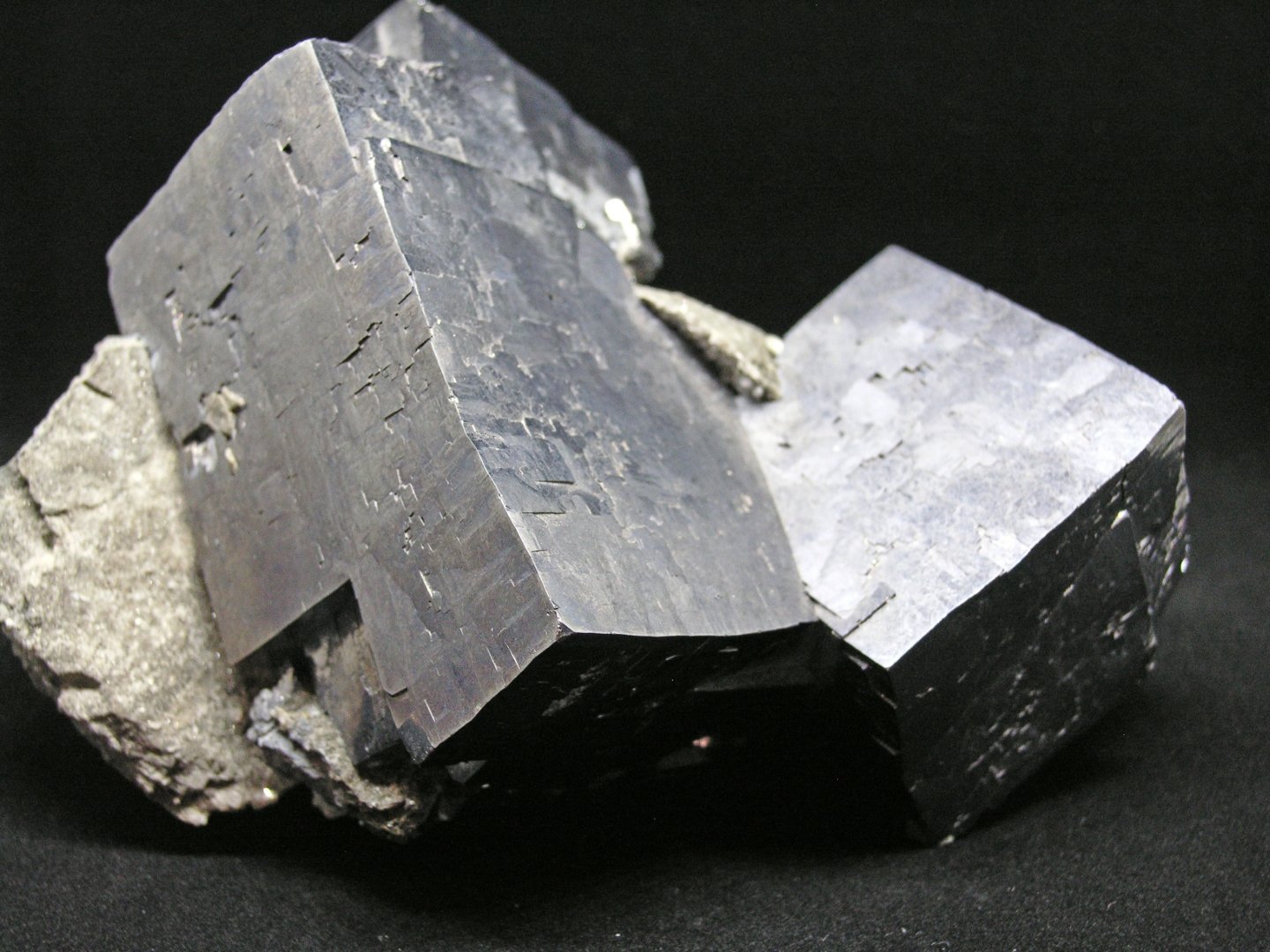 Galena
18 cm
(Autor: Cesar M. Salvan)