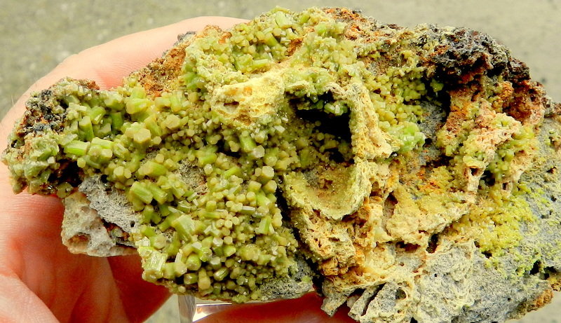 Piromorfita
9 - 5,5 cm
(Autor: ramon ro)